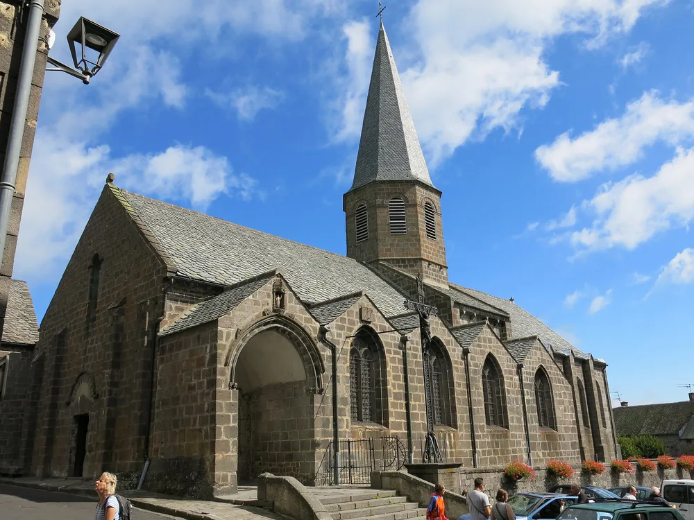 View of Besse-Et-Saint-Anastaise